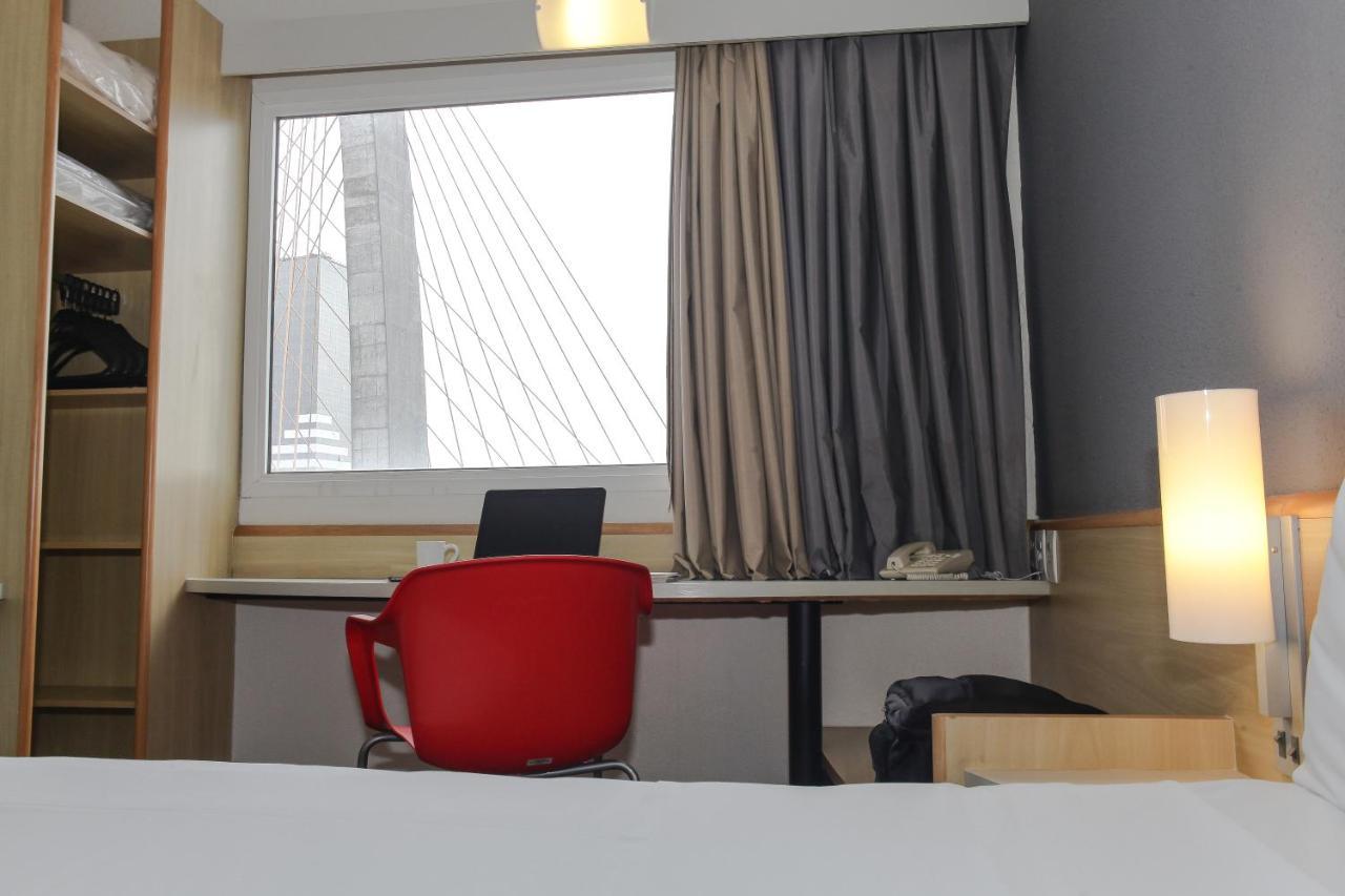 Готель Ibis Sao Jose Dos Campos Colinas Екстер'єр фото